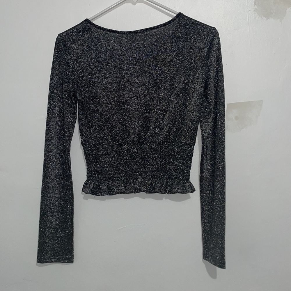 NWT Size S Wild Honey Silver Metallic Long Sleeve Crop Top - Picture 2 of 3